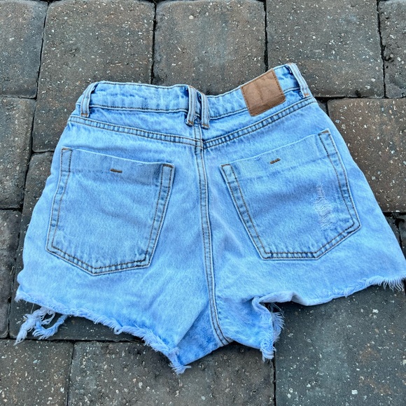 Zara High Rise Denim Shorts - Picture 2 of 2